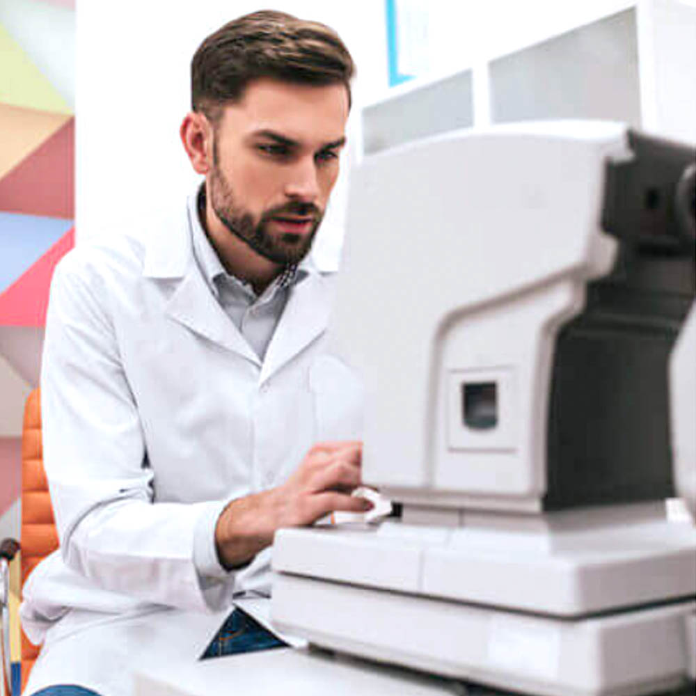 optometrist in Clyde